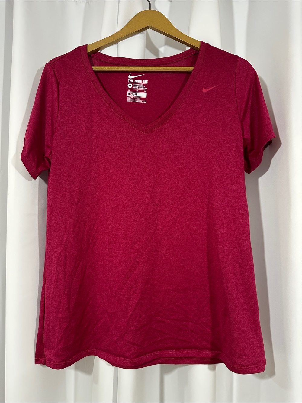 Nike Dri-FIT The Nike Tee Size XL Pink V-Neck Athletic Workout Shirt